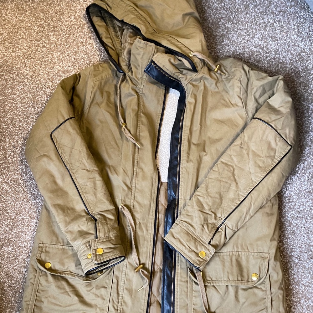 Nice Army Green Coat